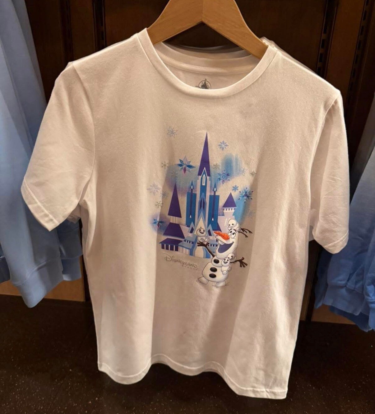 White world of frozen shirt - olaf castle - DLP