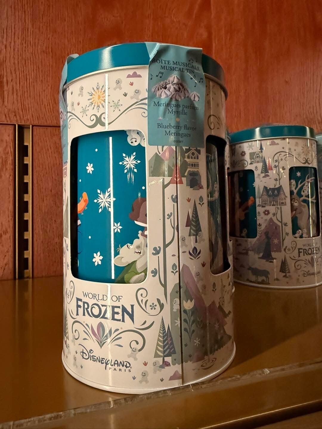 World of frozen musical tin - blueberry flavor meringues - DLP