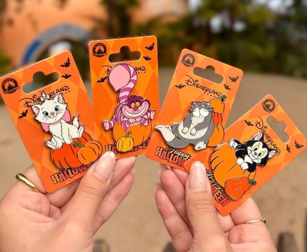 Halloween cat pins - DLP