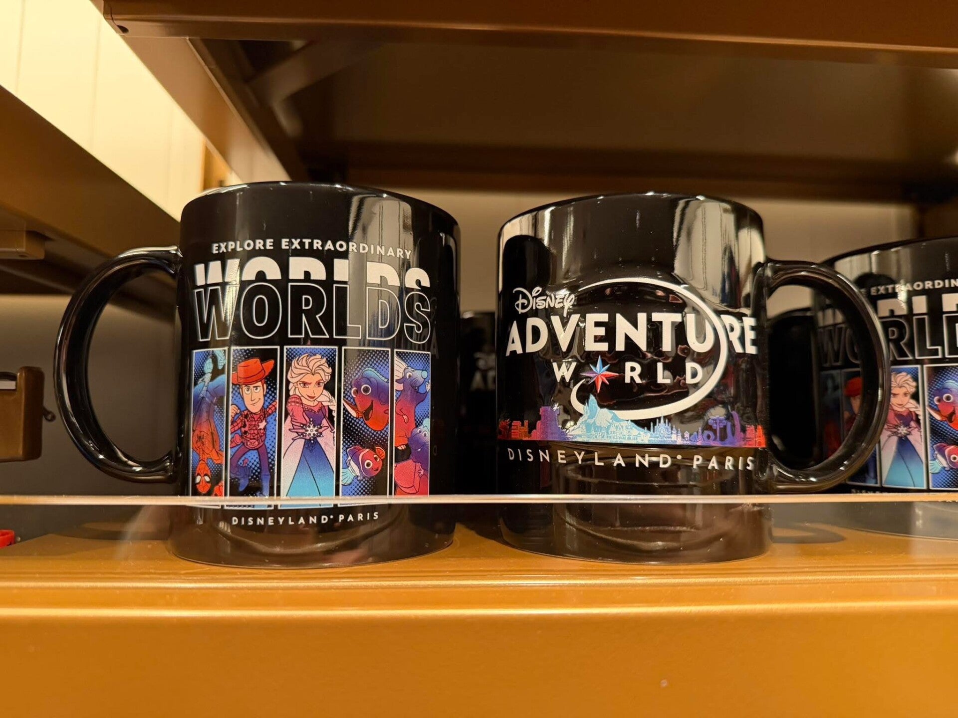 Black mug - Adventure World - DLP