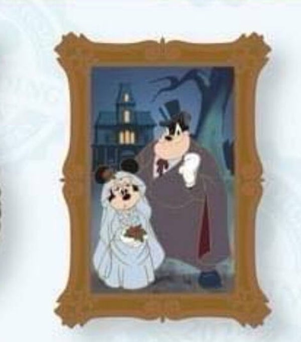 Minnie & Pat phantom manor frame - October - Disneyland Paris