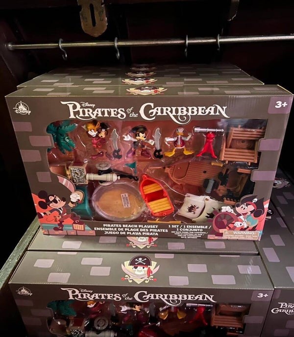 Small pirates playset boat - mickey & friends - disneyland paris