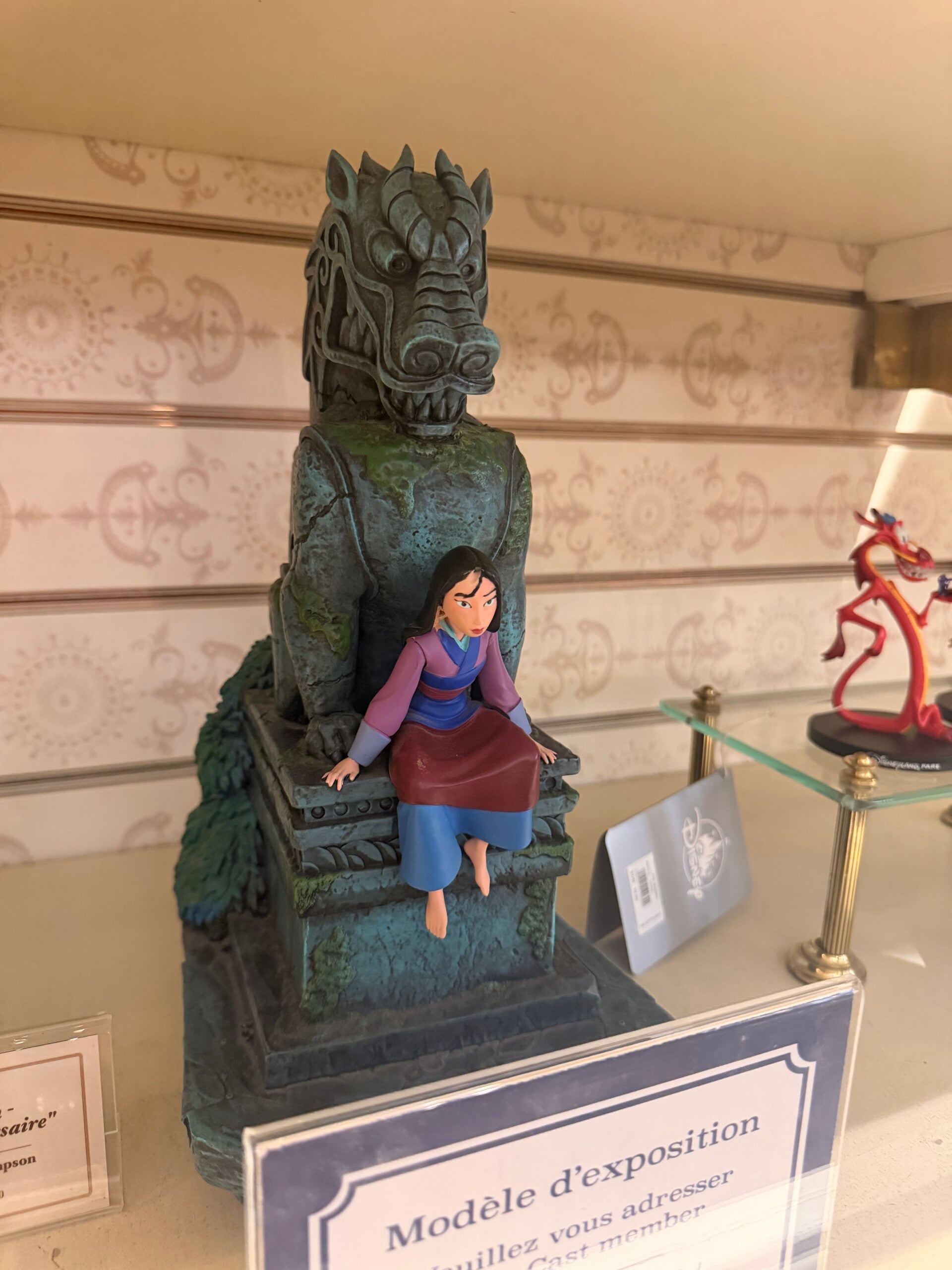 Limited mulan figurine - DLP