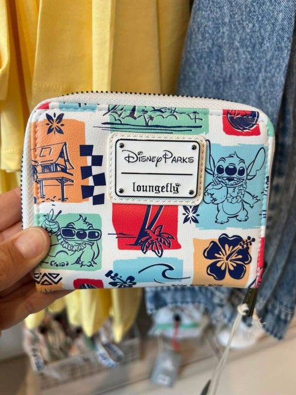 Stitch summer white loungefly wallet - Disneyland Paris