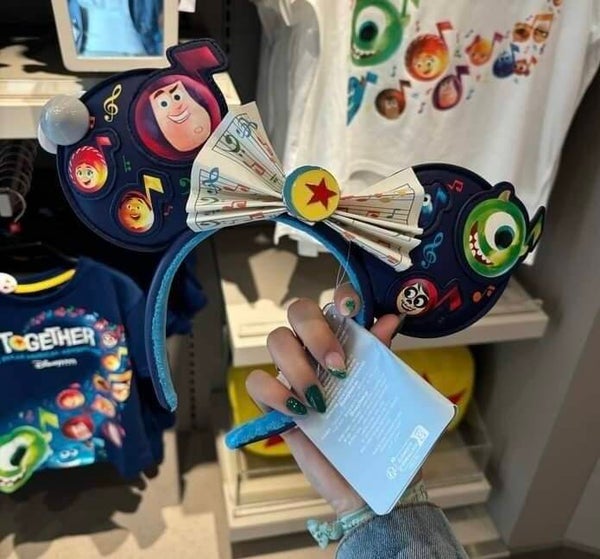 Together a pixar musical - EARS - disneyland Paris