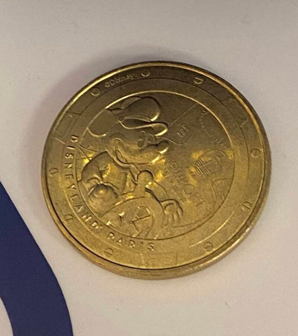 Newport bay coin - Disneyland paris
