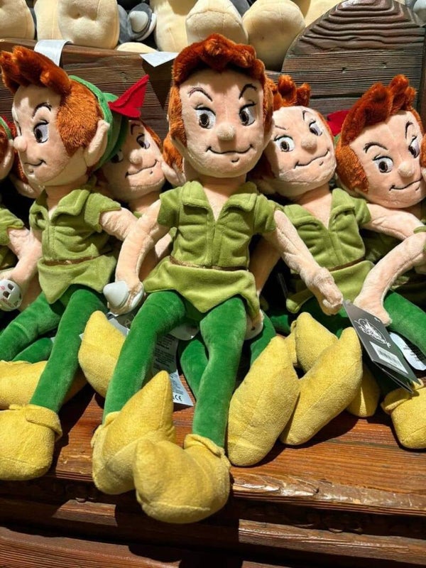 Peter pan doll plush - Disneyland Paris