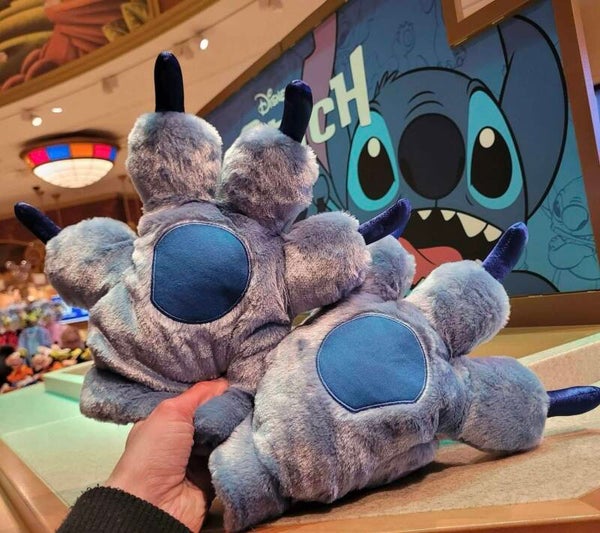 Stitch paw winter gloves - Disneyland Paris