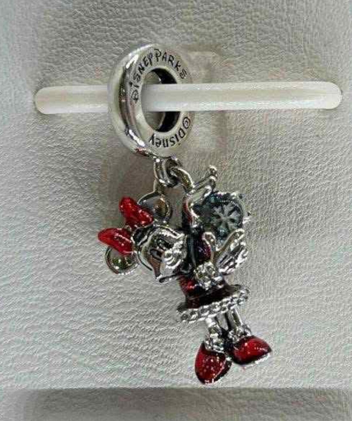 Minnie Mouse / snowflake dangle charm - pandora - Disneyland Paris