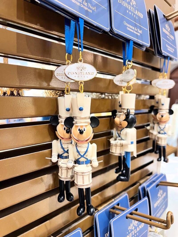 Disneyland hotel ornament mickey nutcracker - Disneyland Paris