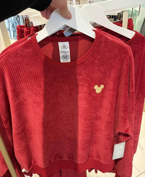 Red / gold mickey icon sweater - Disneyland Paris