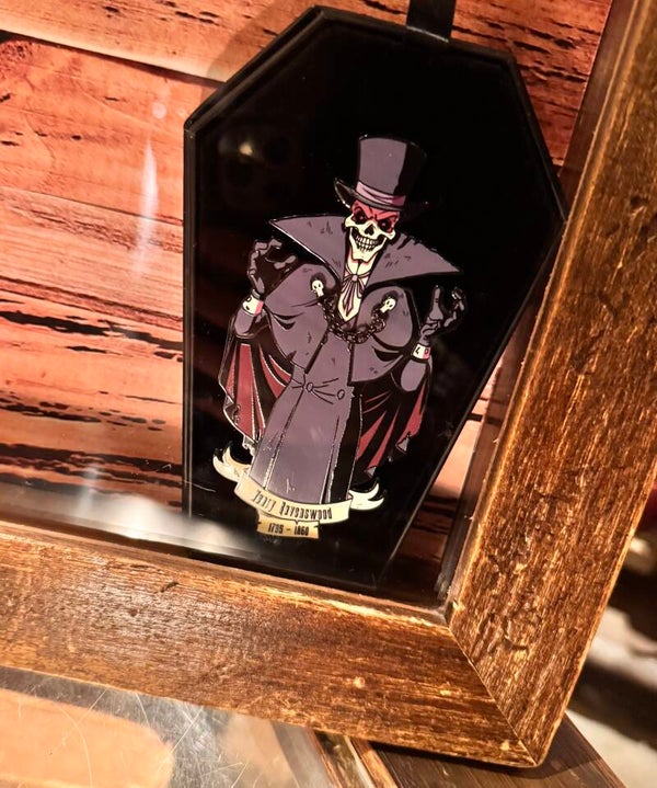 Limited Edition phantom pin - Disneyland Paris
