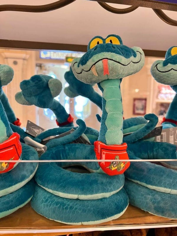 Plush Gary - zootopia 2 - Disneyland Paris