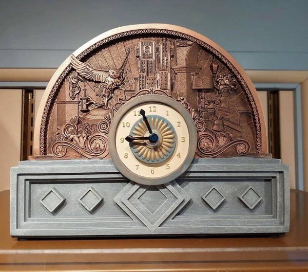 TOWER OF TERROR CLOCK - Disneyland paris