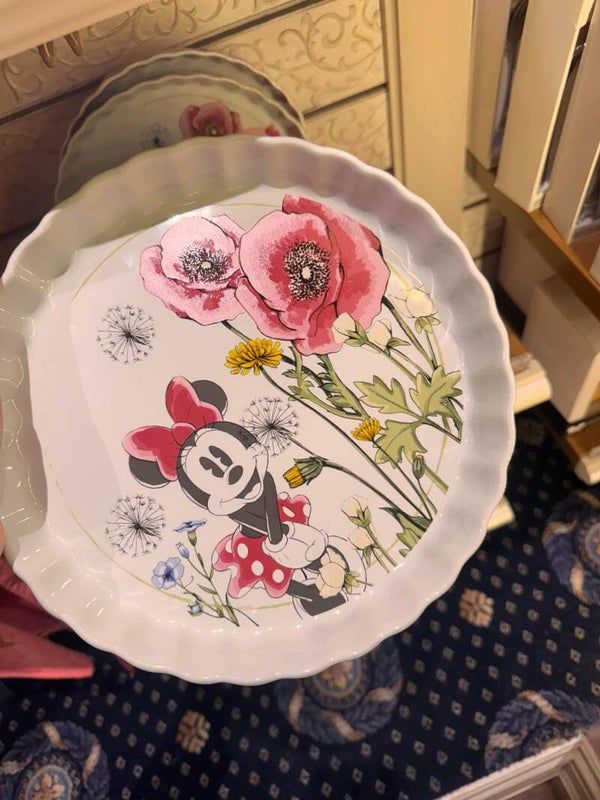 Minnie Mouse flower cake plate - Disneyland Paris