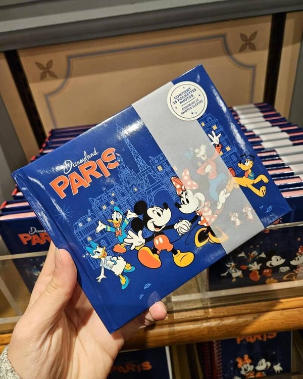 autograph book Mickey & friends PARIS - disneyland paris