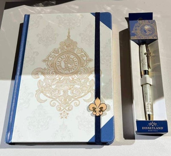 DISNEYLAND HOTEL - DISNEYLAND PARIS