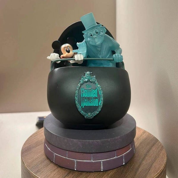 Light up small figurine haunted mansion - mickey & ghost - DLP