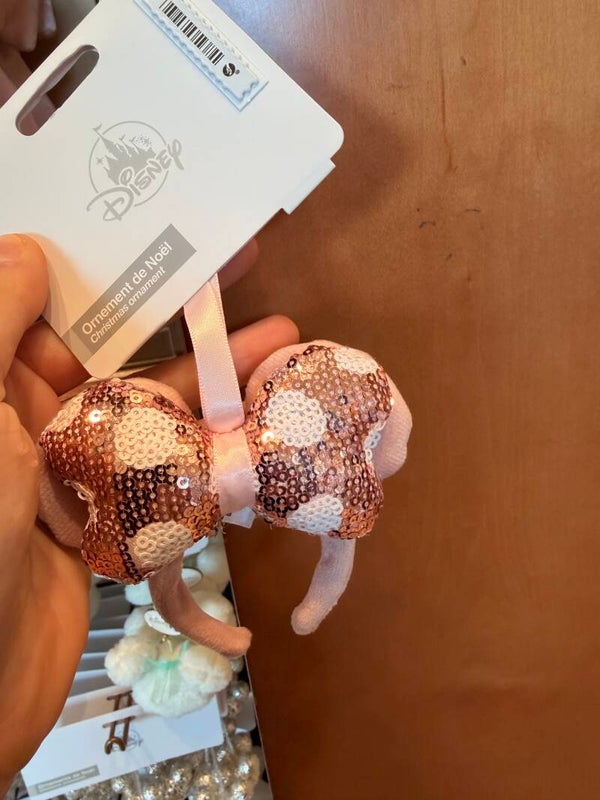 Sequin pink ear ornament - DLP