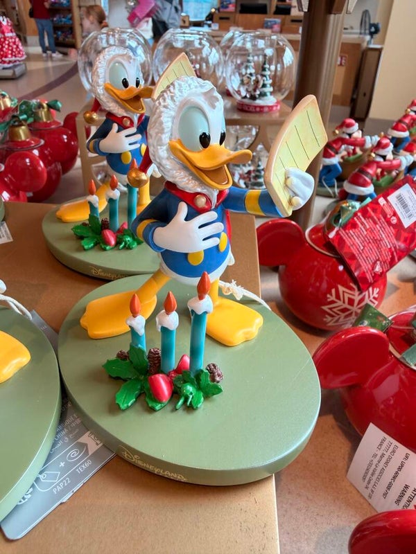 Donald duck small christmas figurine - DLP