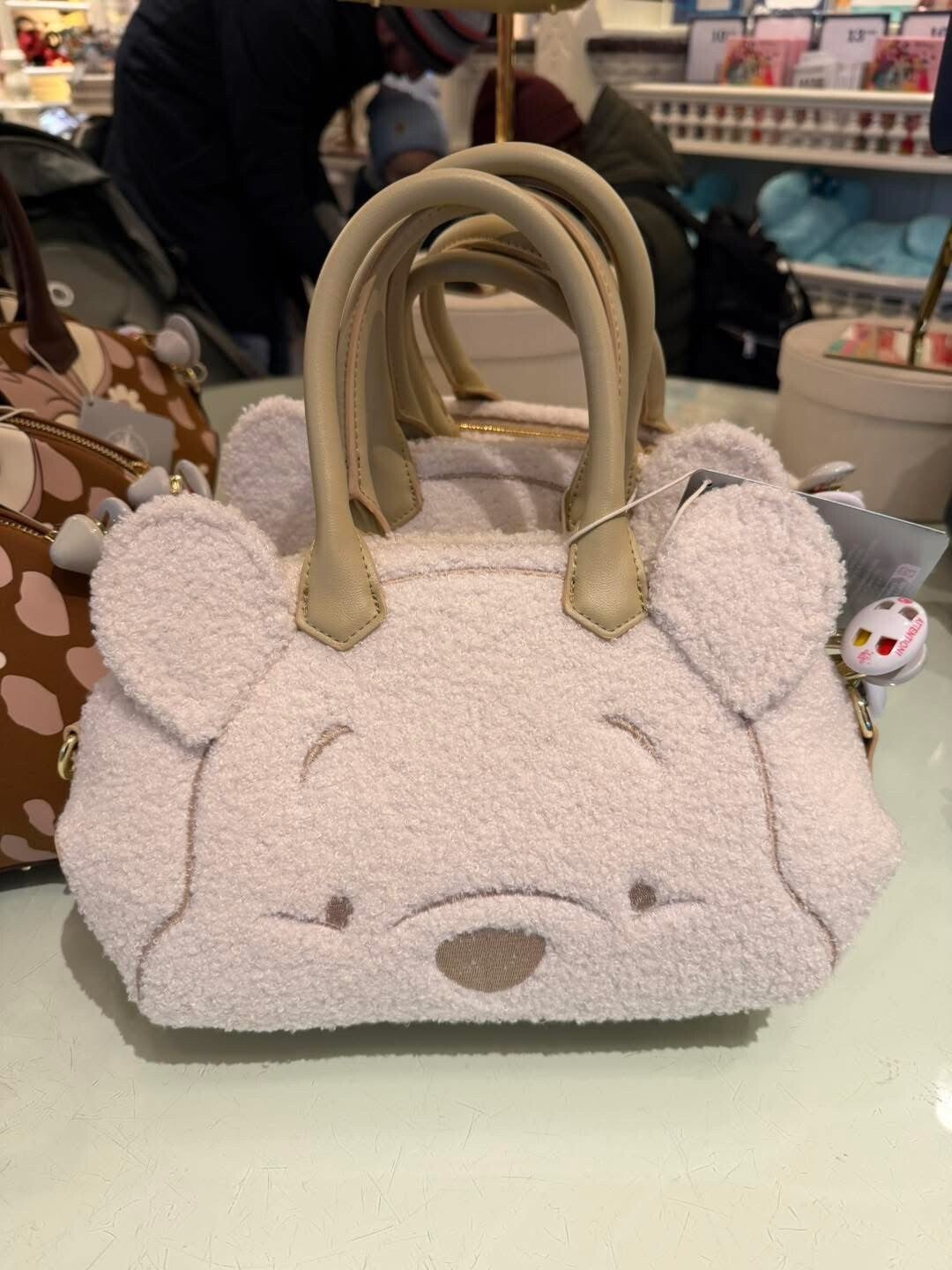 Loungefly fluffy crossbody Pooh - DLP