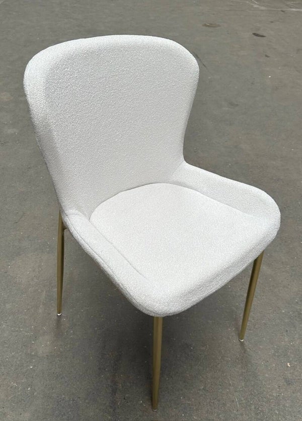 eetkamer stoel Poly - design - teddy white stof - gouden poten - polycarbonat rug - supersterk