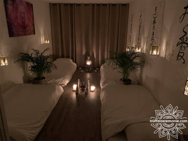 Ein geräumiges und wunderbares Bett für die innere Reise bei Trüffelzeremonie.com