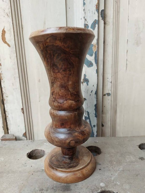 • Vintage houten kelk / vaasje