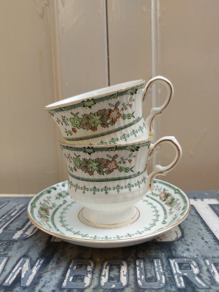 ♠ Kop en schotel Balmoral Castle Bone China