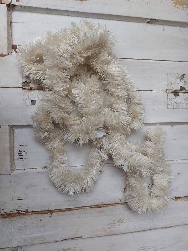 ♥ Oude witte kerstslinger