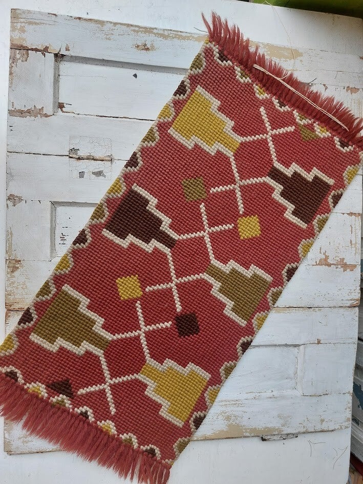♫ Handgeweven kelim tapijtje