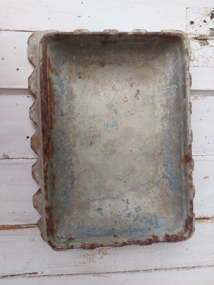 ♠ Antieke Franse gietijzeren kwispedoor