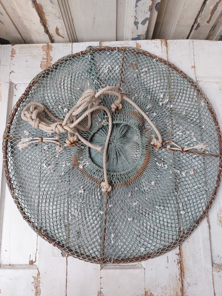 ♠ Antieke ronde visfuik