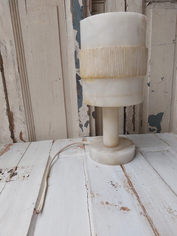 ♠ Vintage tafellamp van albast