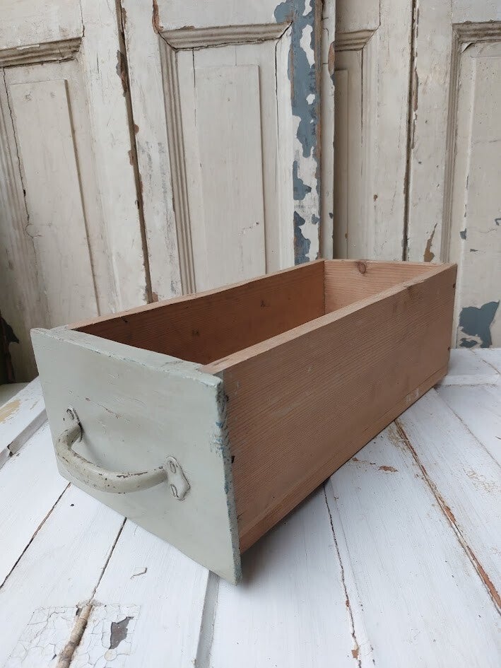 ♠ Houten lade met metalen handvat