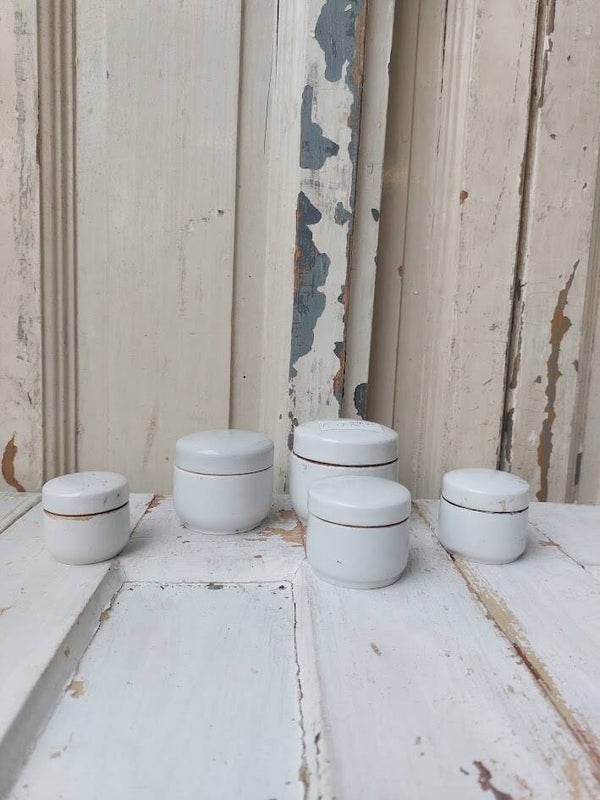 ♦ Oude keramische potjes