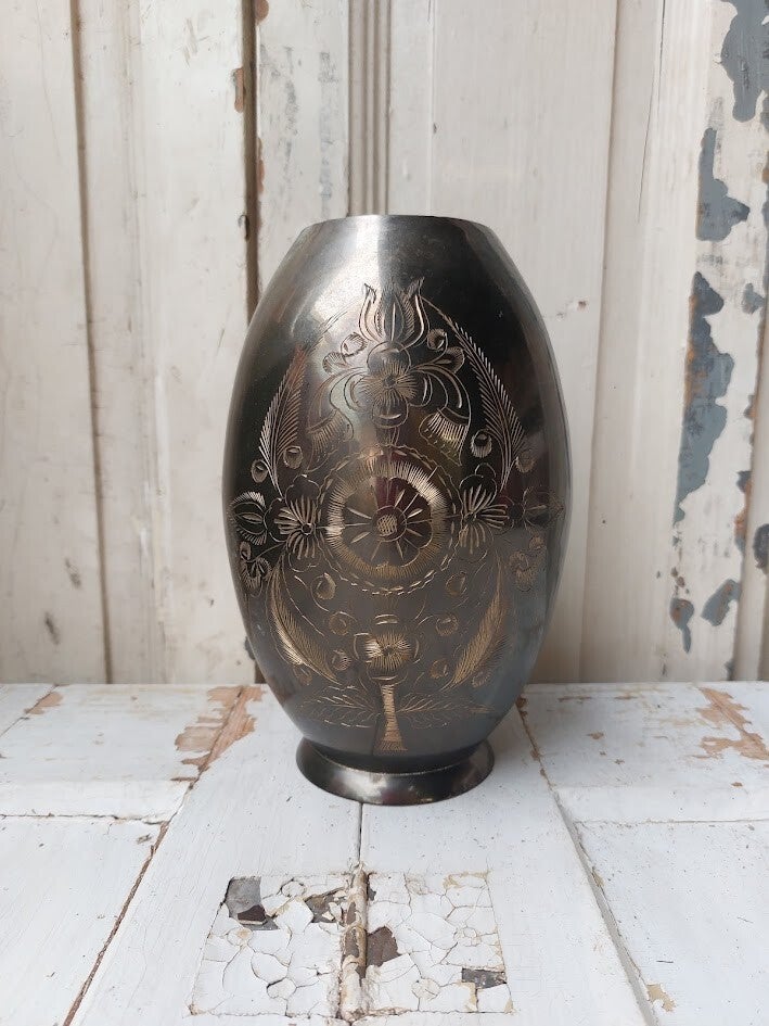 ♠ Hand gegraveerde vaas