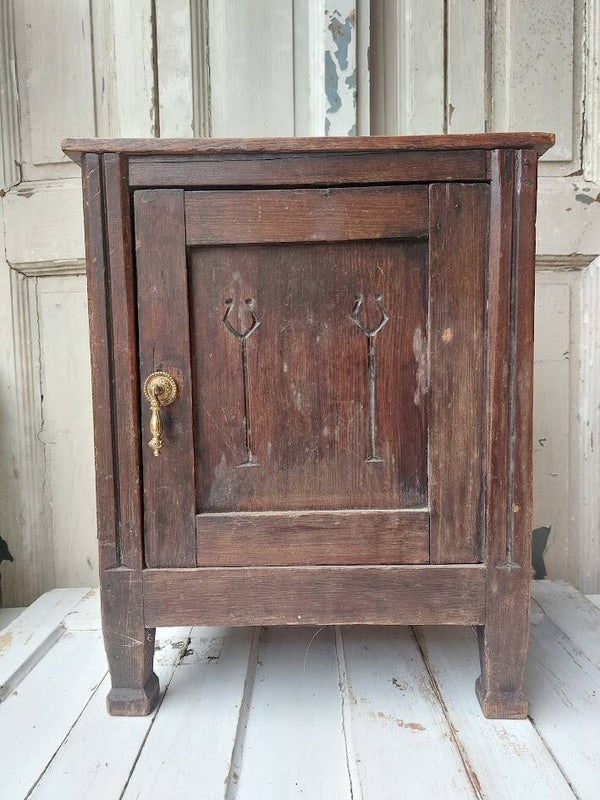 ♠ Antiek houten broodkastje