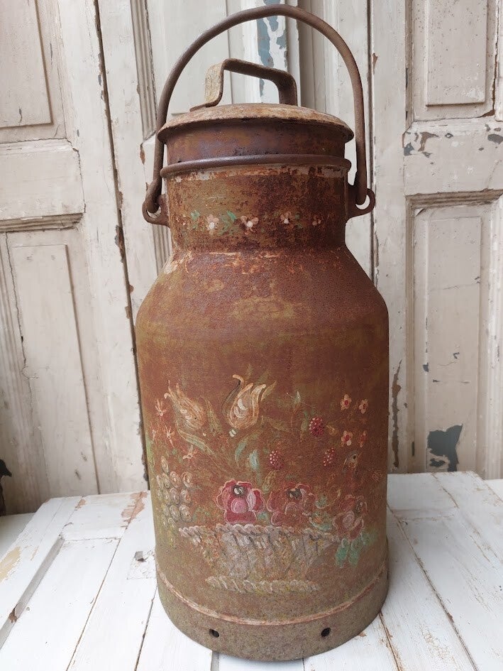 ♠ Antieke melkbus gebloemd