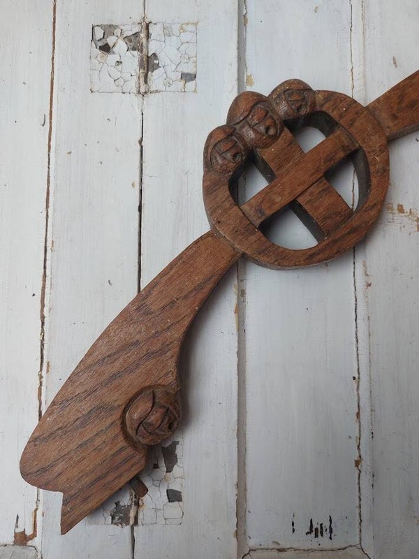 ♦ Houten snijwerk / wanddecoratie