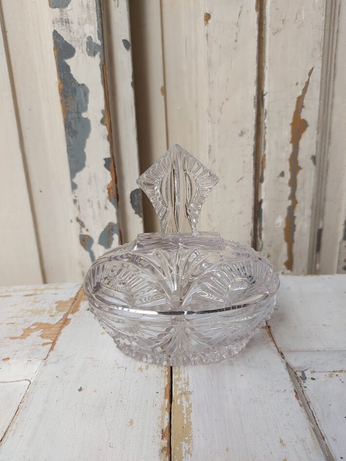 ♠ Kristallen bonbonnière of snuisterijdoosje