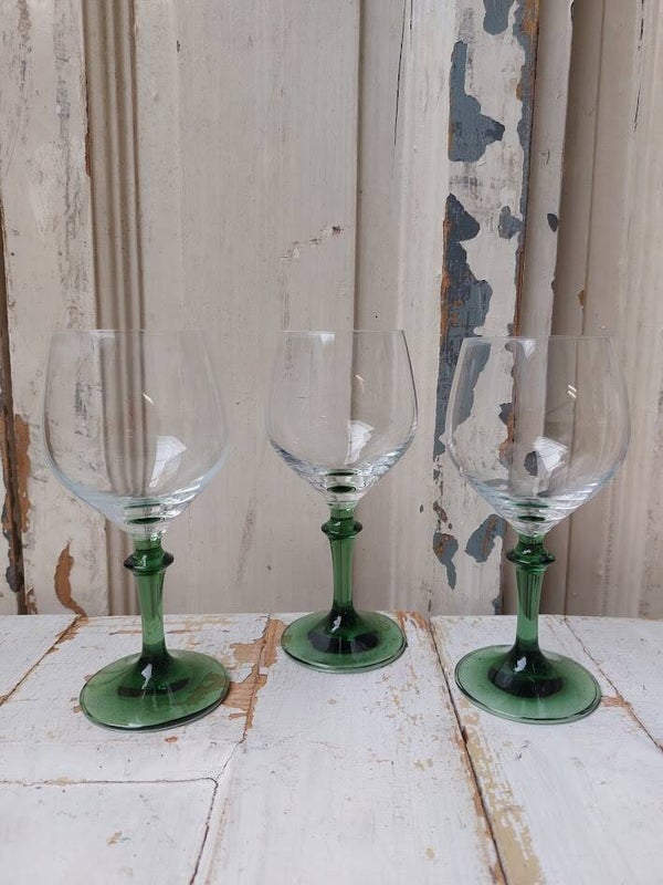 ♠ Vintage wijnglas met groene steel