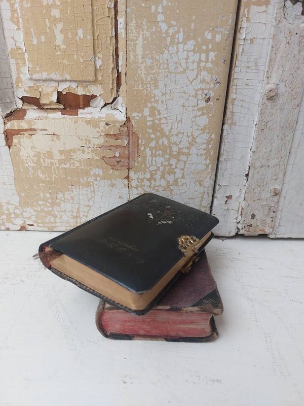 ☻ Set van 2 Antieke Religieuze Zakboekjes / Gebedenboeken (ca. 1900)