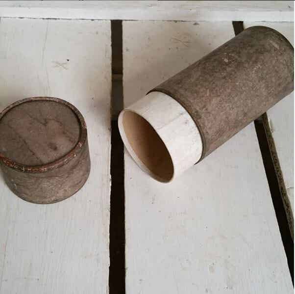 ◘ Kartonnen doosje