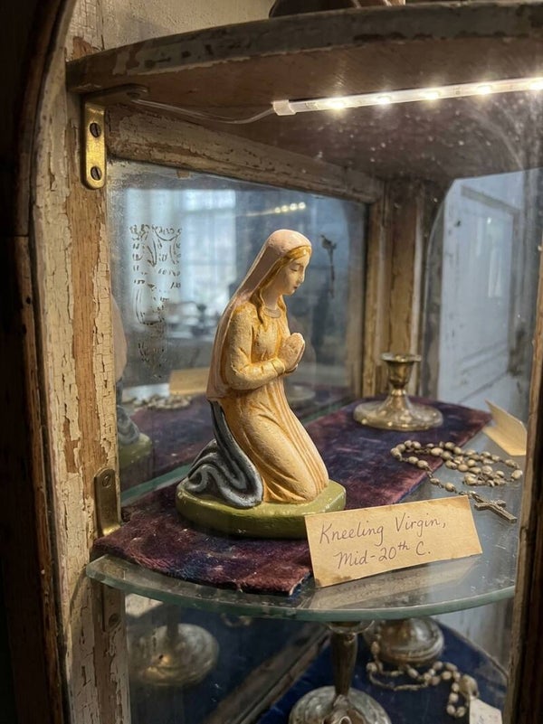 🕊️ Antiek Gipsen Kerststalbeeldje Maria