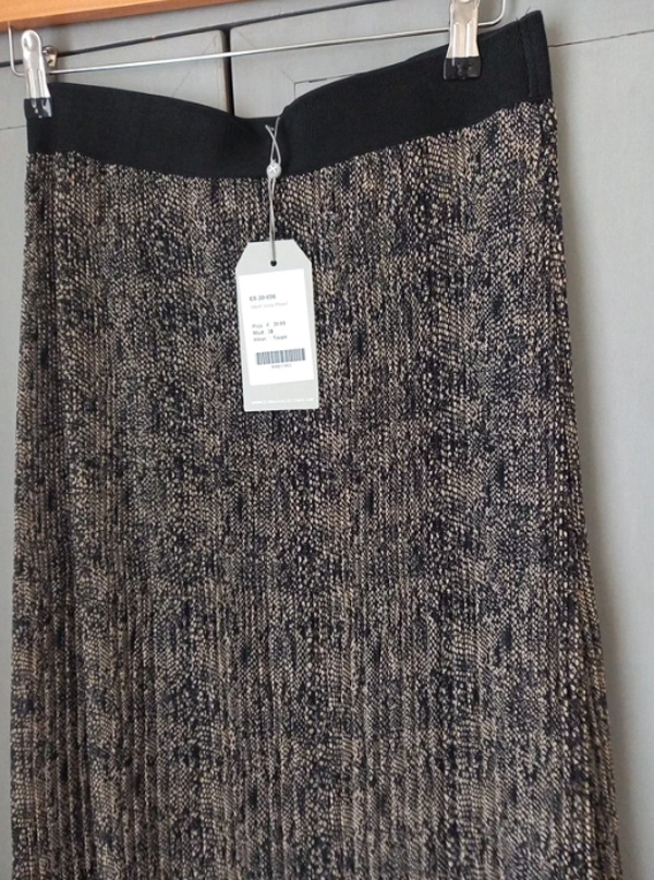 ♣ Elvira rok 38 NEW