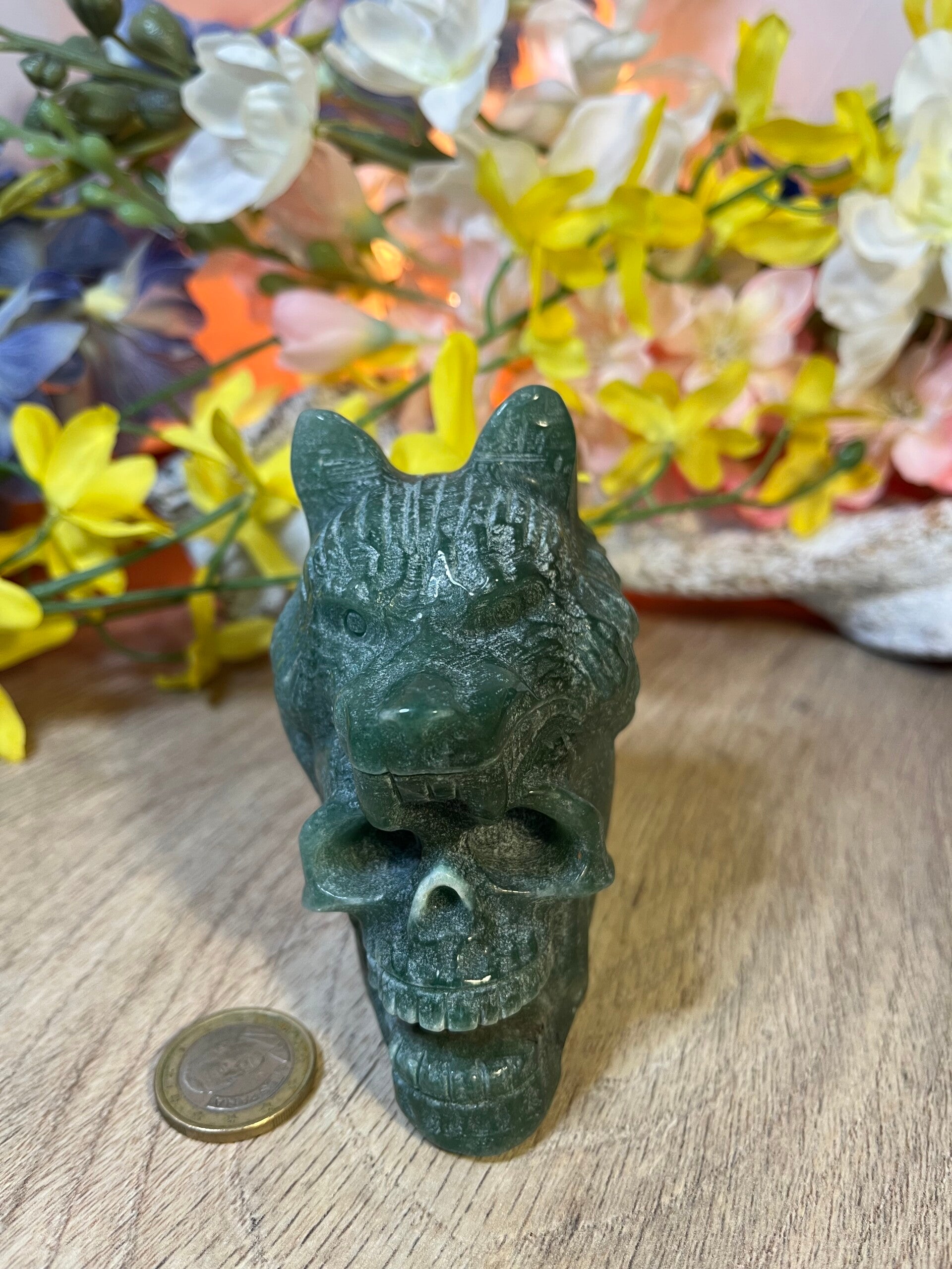 Skull met wolf aventurijn