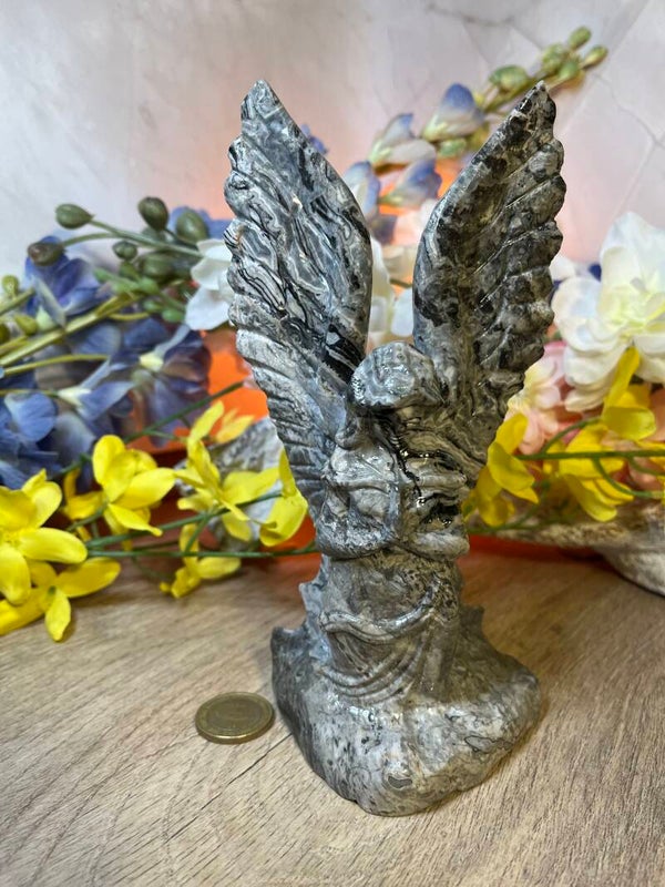 Engel geknield Jade
