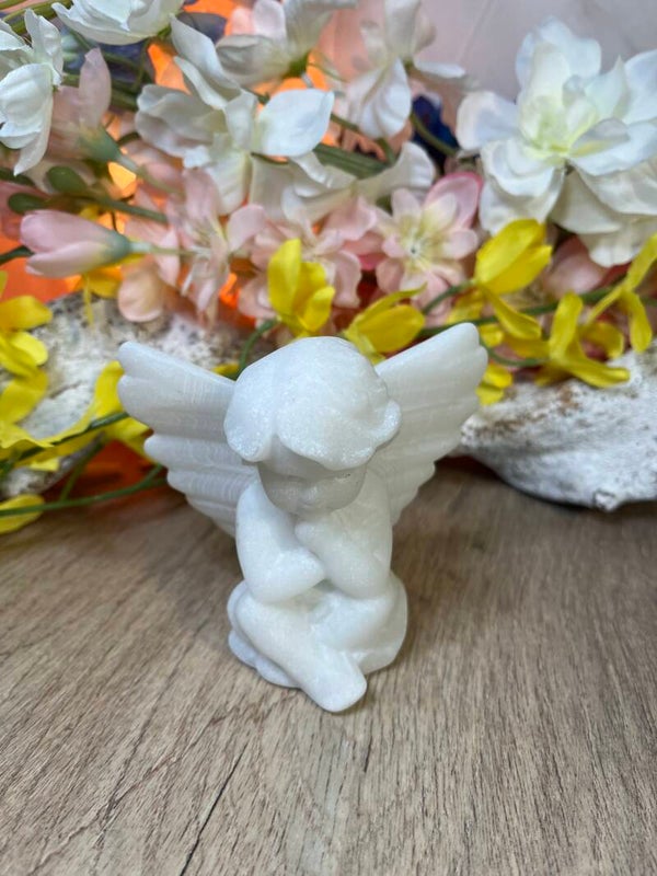 Engel uit witte jade
