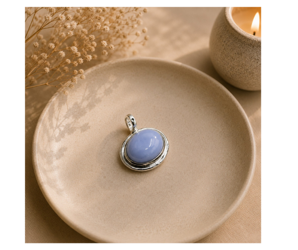 Blue lace agaat/chalcedoon hanger | Immuunsysteem en Gemoedsrust